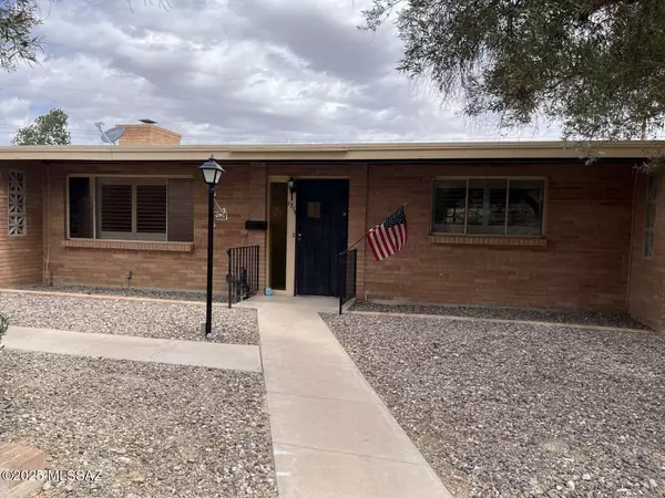 1914 W Anklam Road, Tucson, AZ 85745