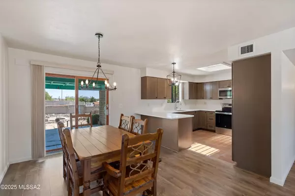 Tucson, AZ 85741,2711 W Calle Del Santo