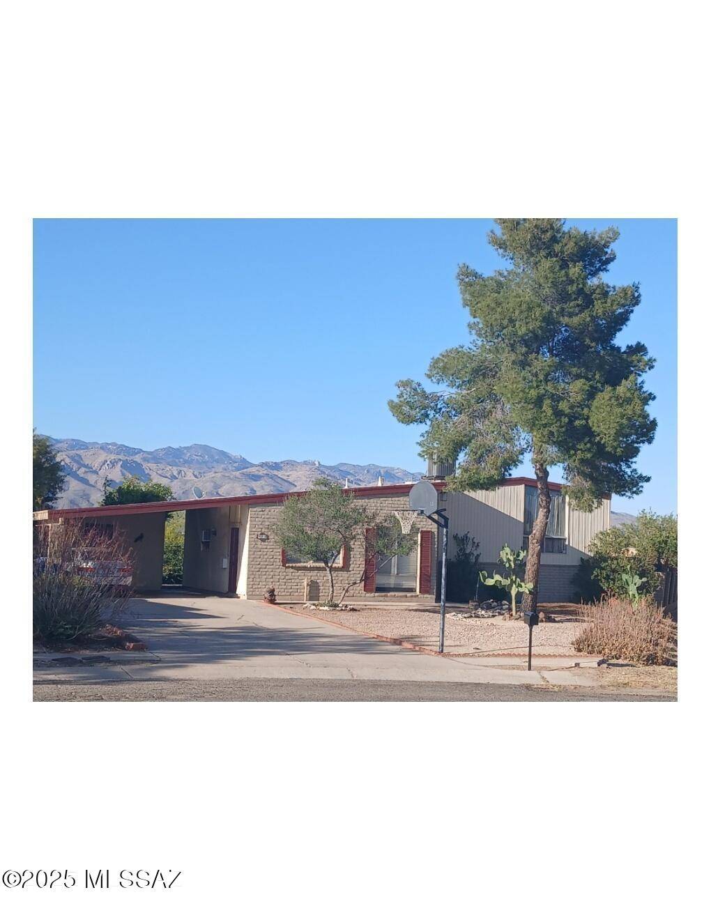 9581 E Calle Cascada, Tucson, AZ 85715