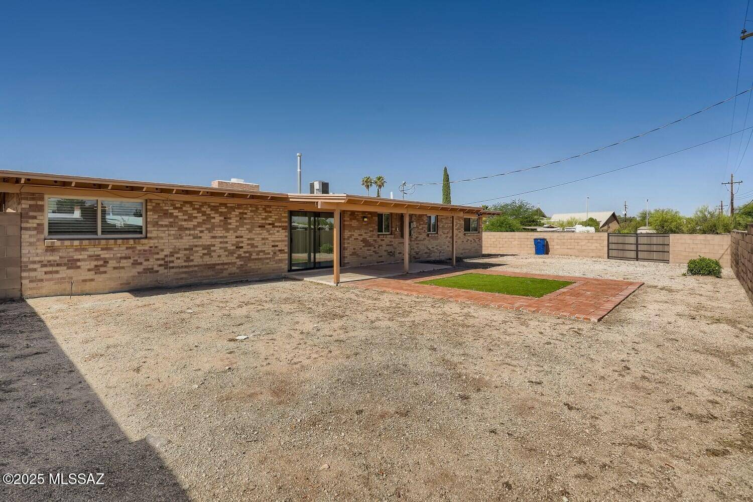 8835 E Bluefield Street, Tucson, AZ 85710