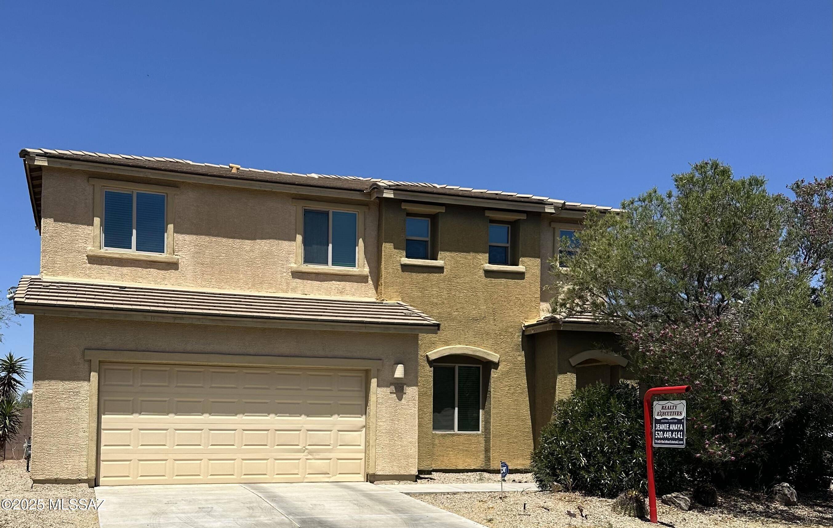 1027 E Madera Grove Lane, Sahuarita, AZ 85629