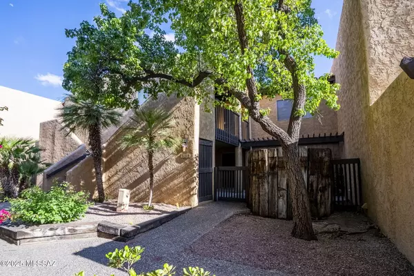 Tucson, AZ 85716,428 N Dodge Boulevard