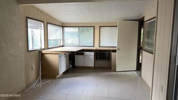 Green Valley, AZ 85614,617 W Via San Mateo
