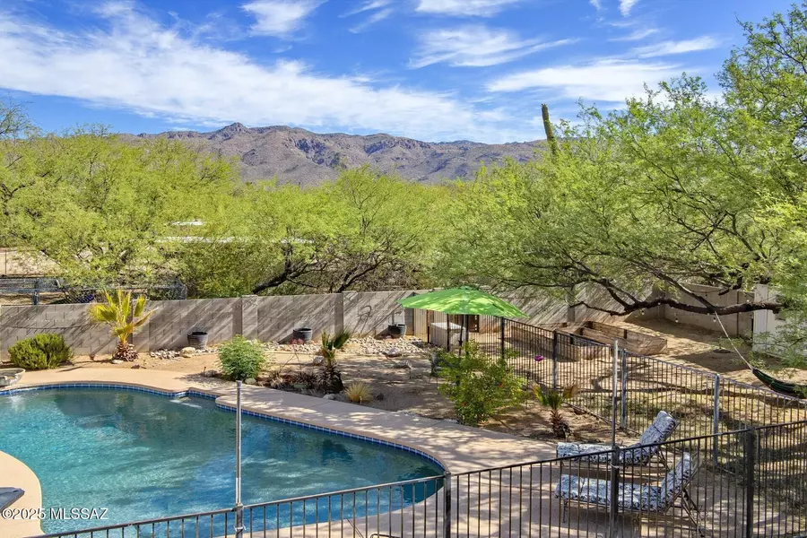 3600 N Hash Knife Circle, Tucson, AZ 85749