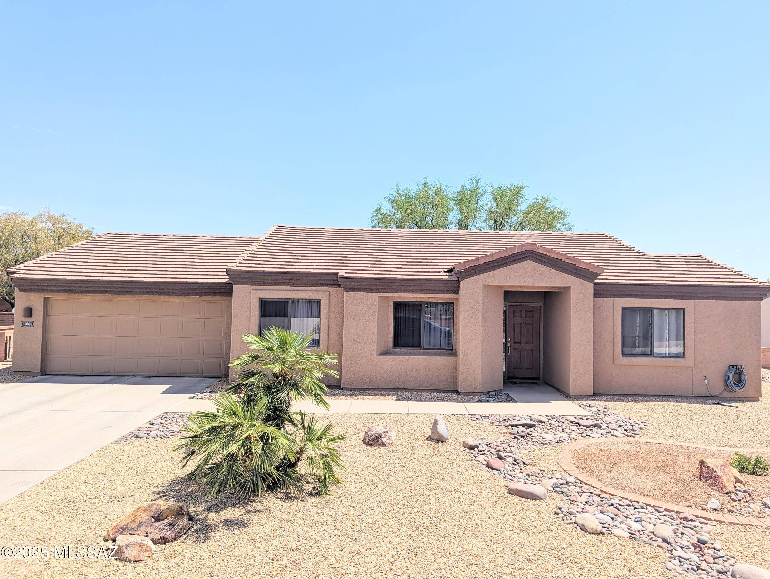 1493 W Hidden Crest Court, Green Valley, AZ 85622