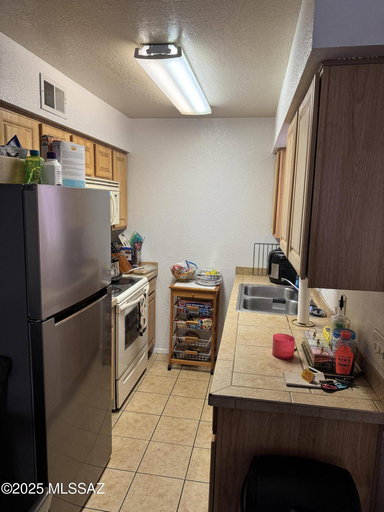 1810 E Blacklidge Drive #APT 912, Tucson, AZ 85719