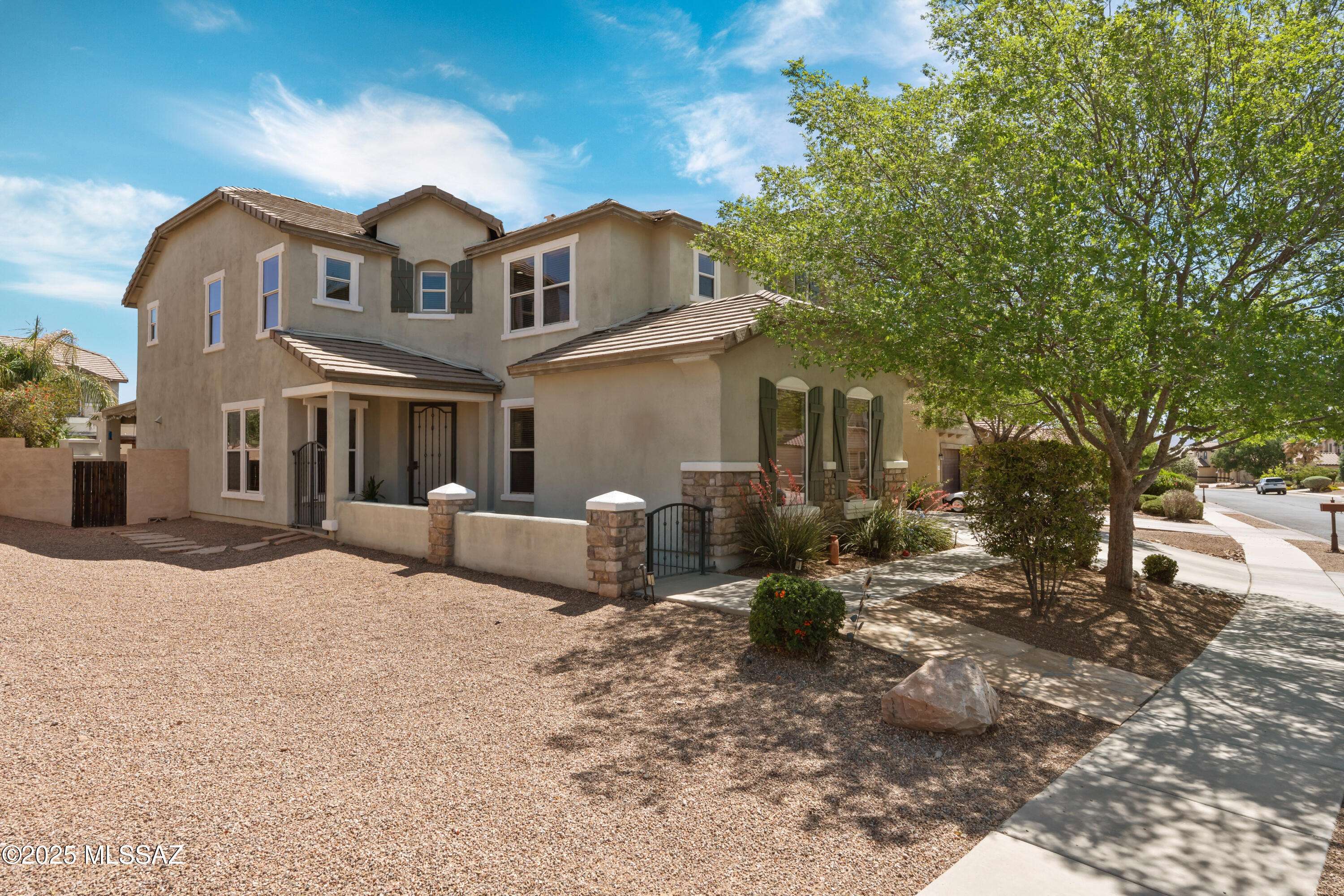 694 W Calle La Bolita, Sahuarita, AZ 85629