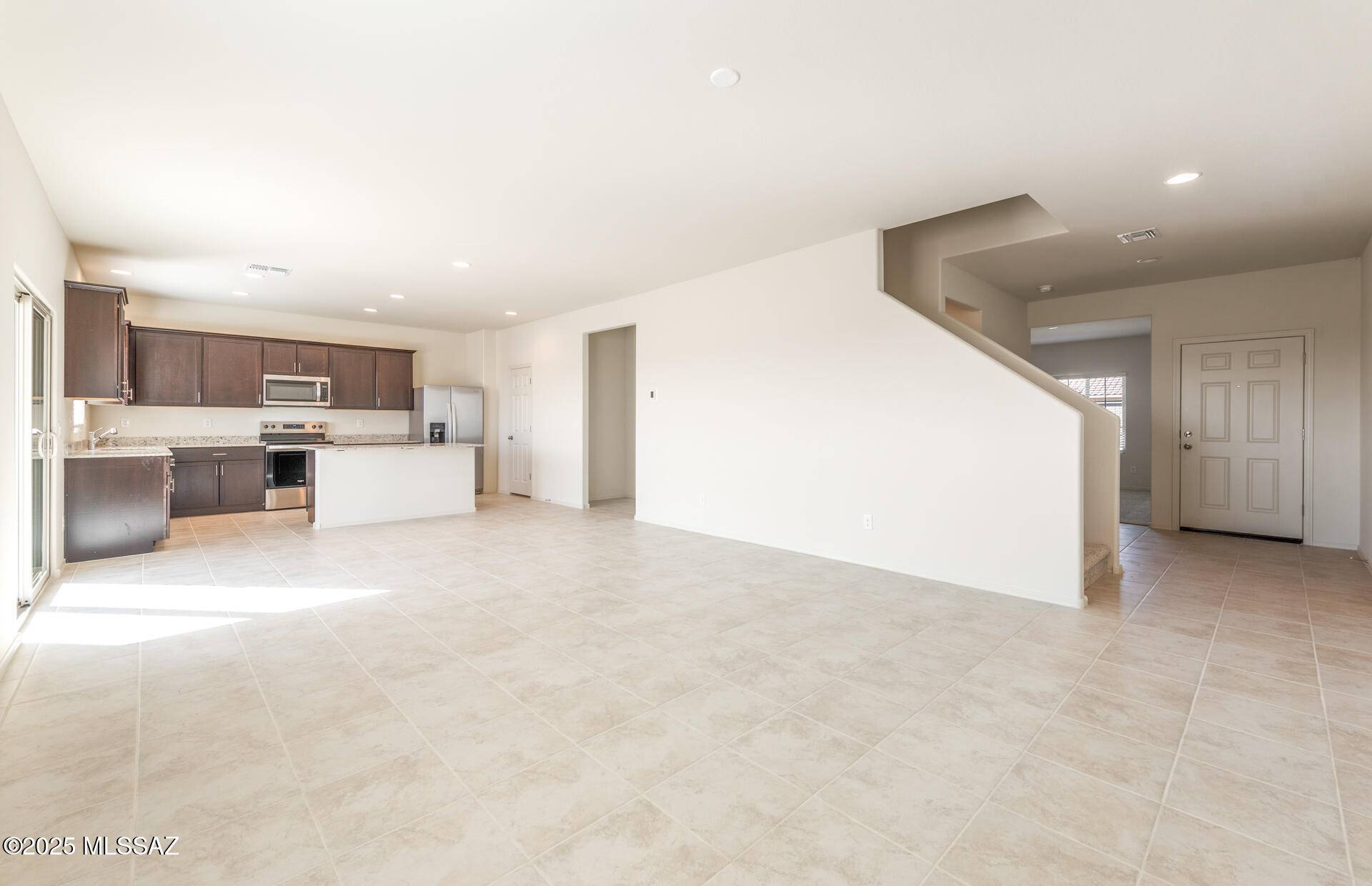 Sahuarita, AZ 85629,829 W Calle El Teclado