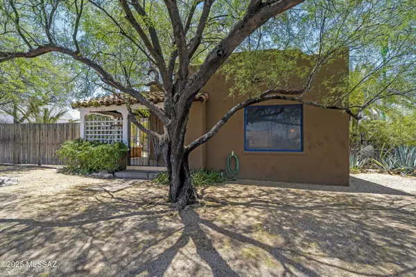 1300 E Grant Road, Tucson, AZ 85719
