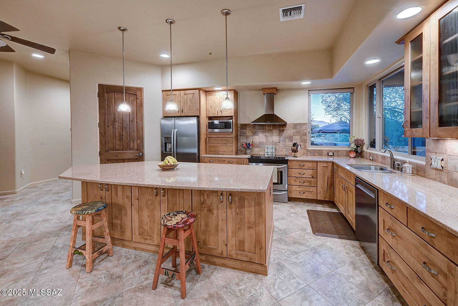 5468 N Sabino Highlands Place, Tucson, AZ 85749