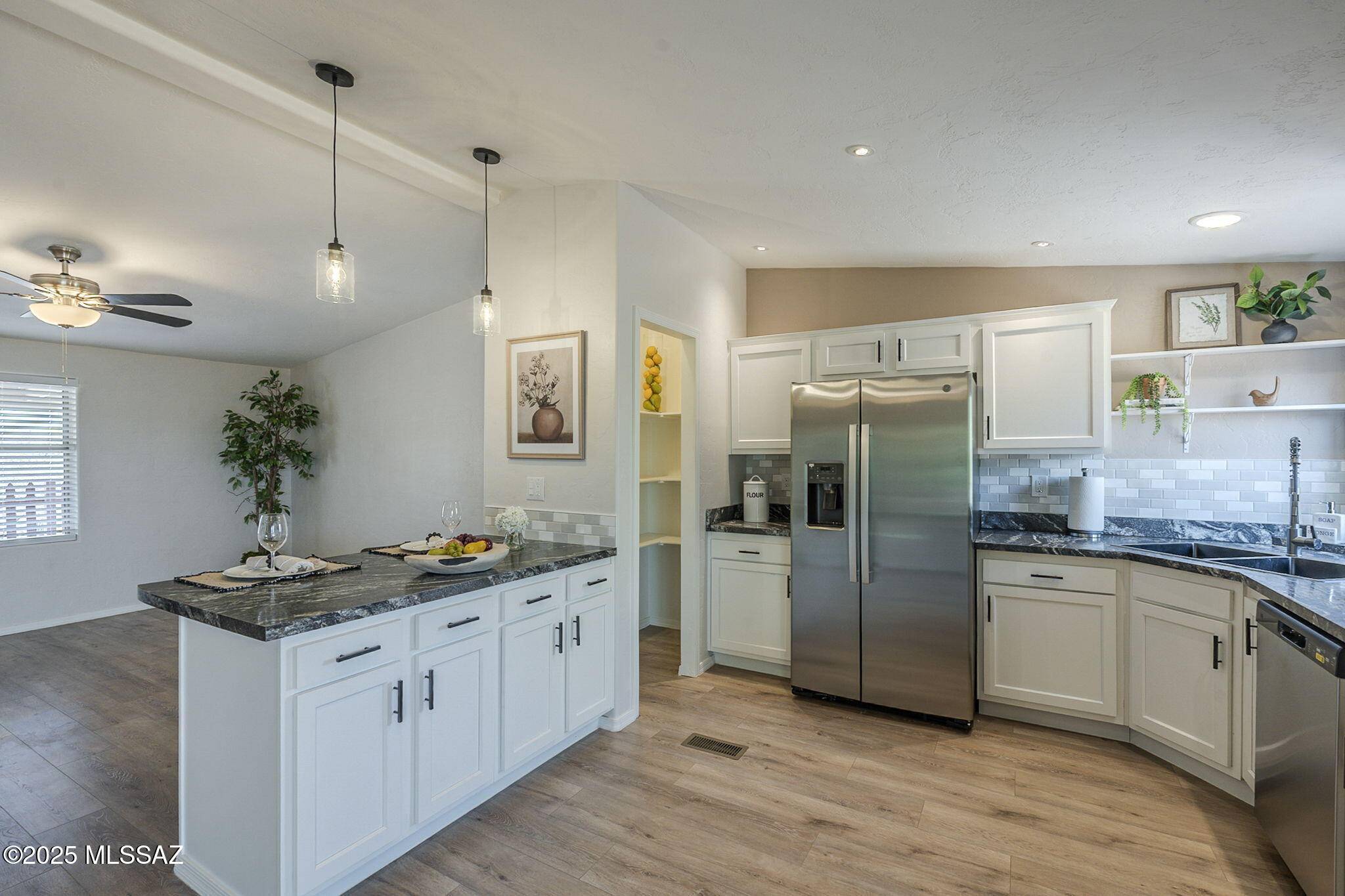 15875 N Twin Lakes Drive, Catalina, AZ 85739
