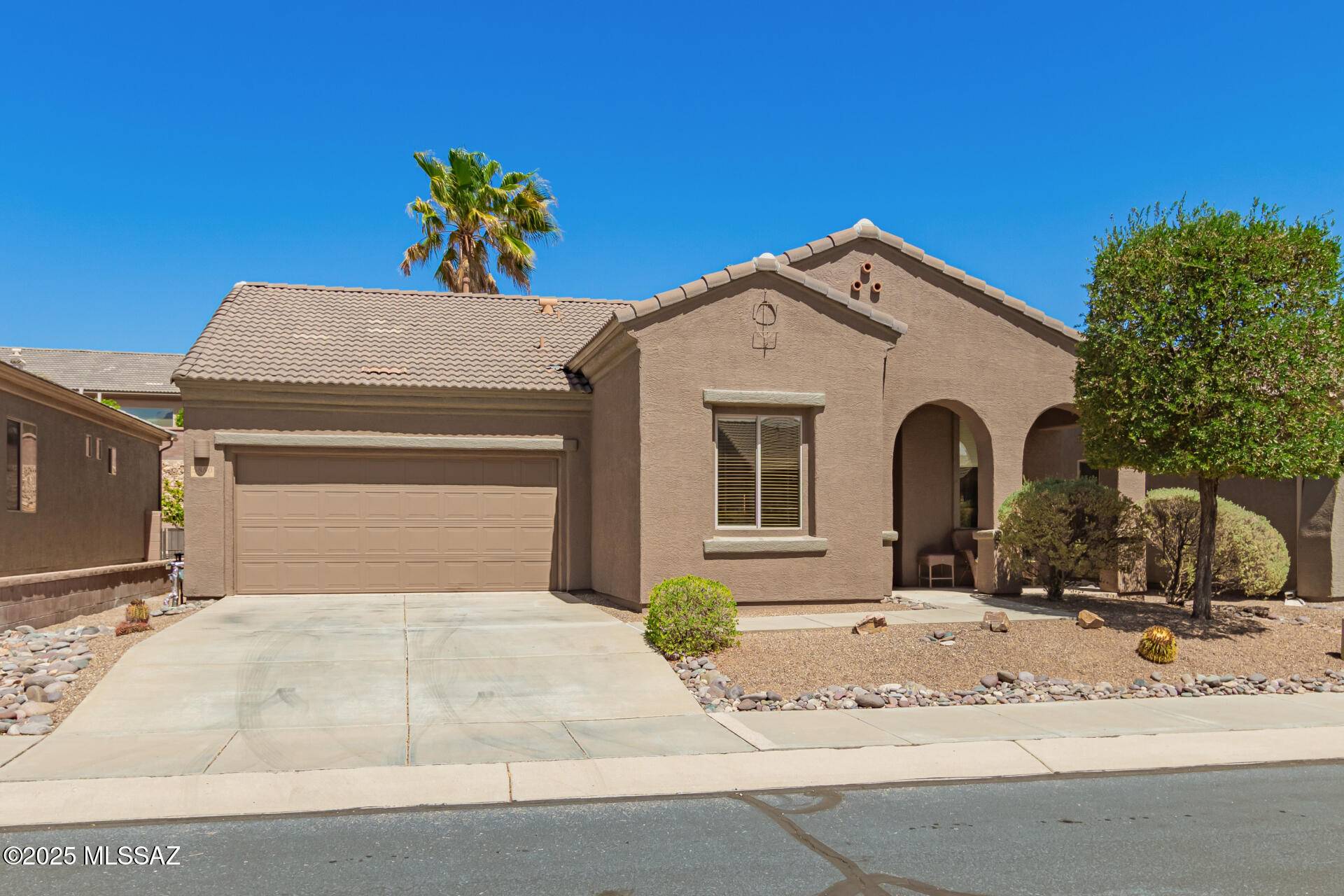 5850 S Painted Canyon Drive, Green Valley, AZ 85622