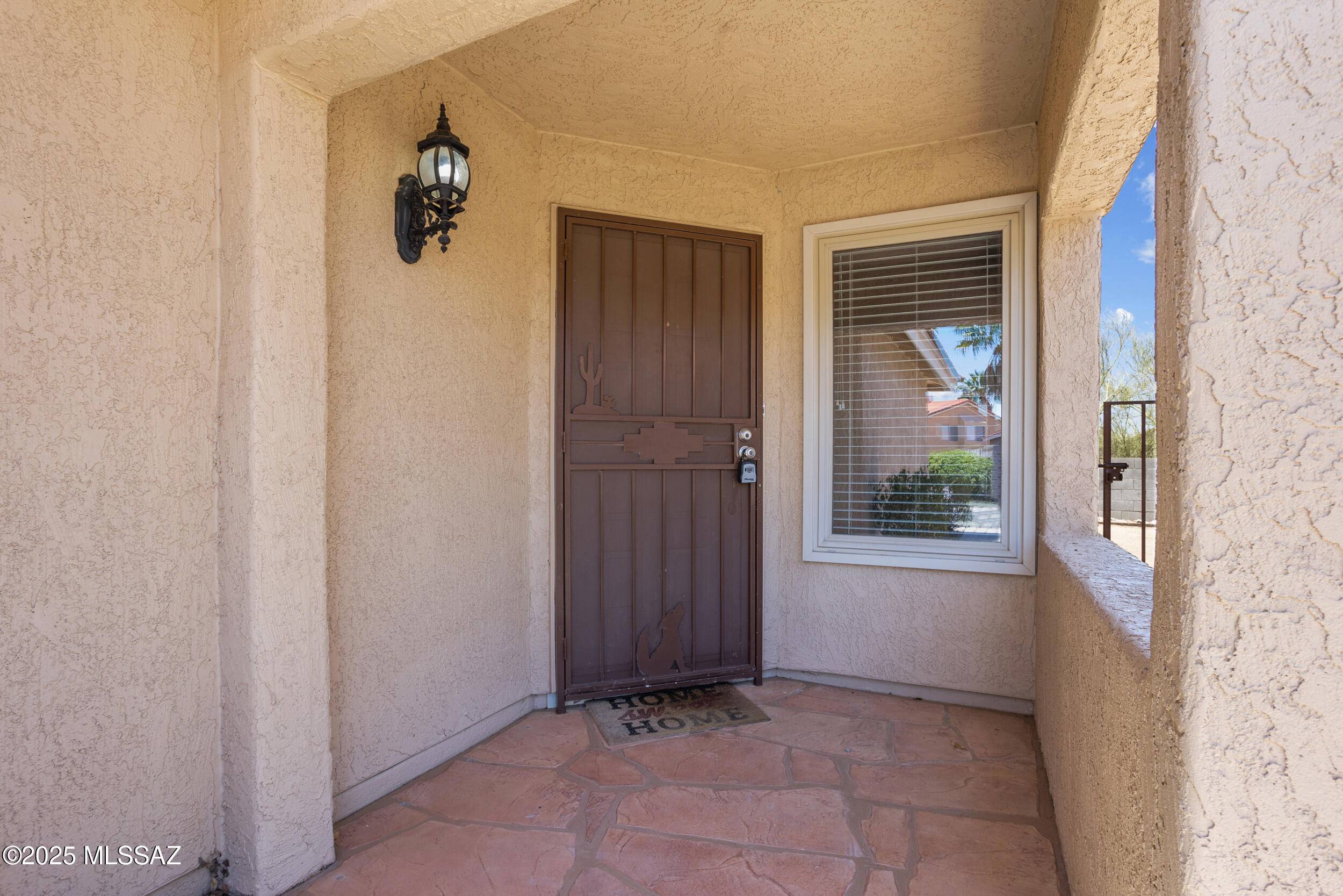 Tucson, AZ 85742,9413 N Albatross Drive