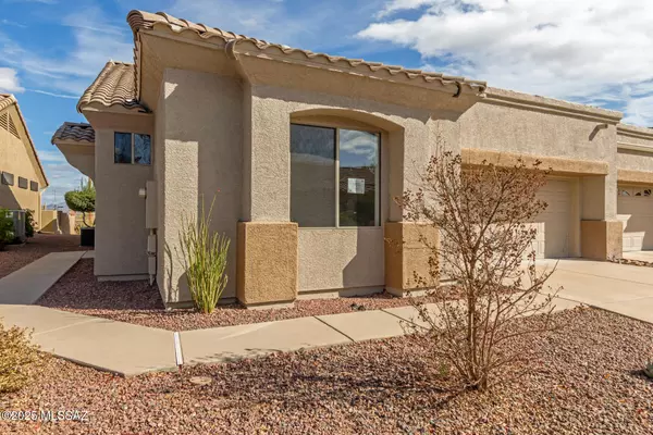 Green Valley, AZ 85614,692 N Cedar Bend Avenue