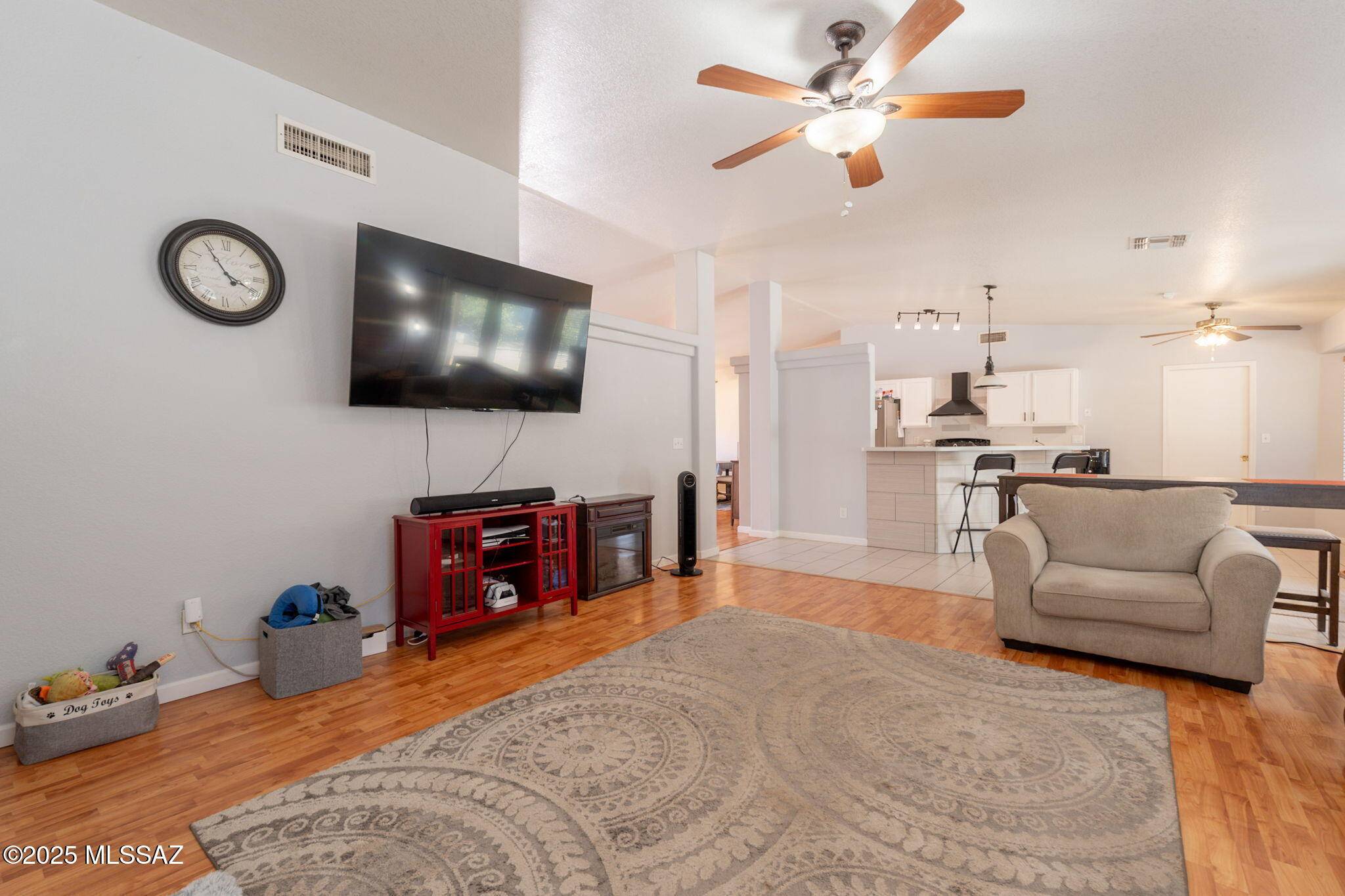 10236 E Rainbow Meadow Drive, Tucson, AZ 85747