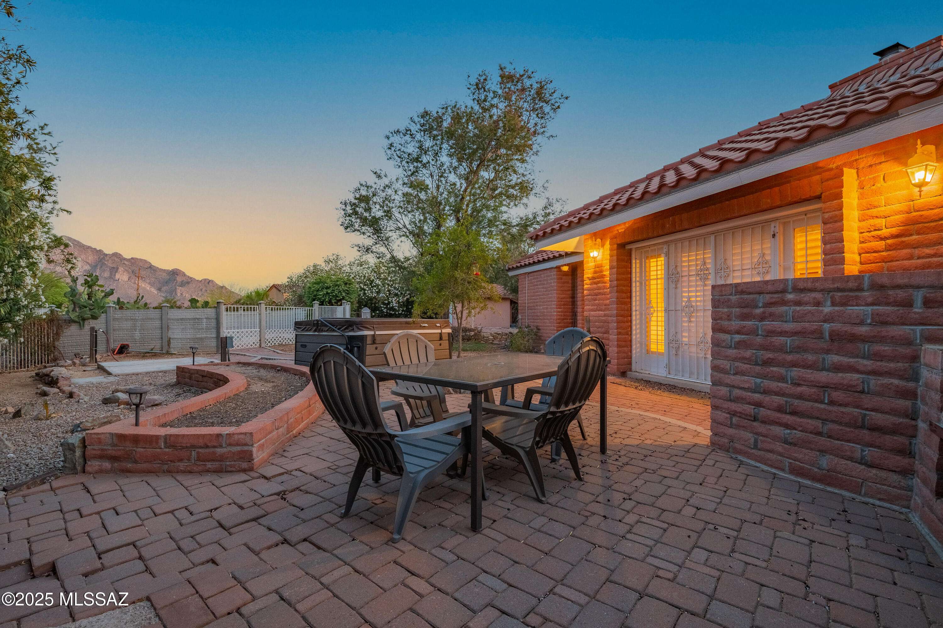 Oro Valley, AZ 85737,400 E Strada Patania