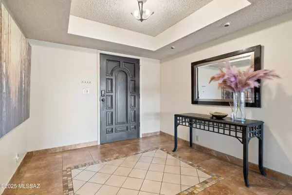 Tucson, AZ 85716,422 N Dodge Boulevard
