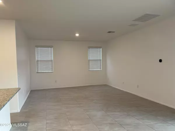 Tucson, AZ 85747,7966 S Golden Bell Drive