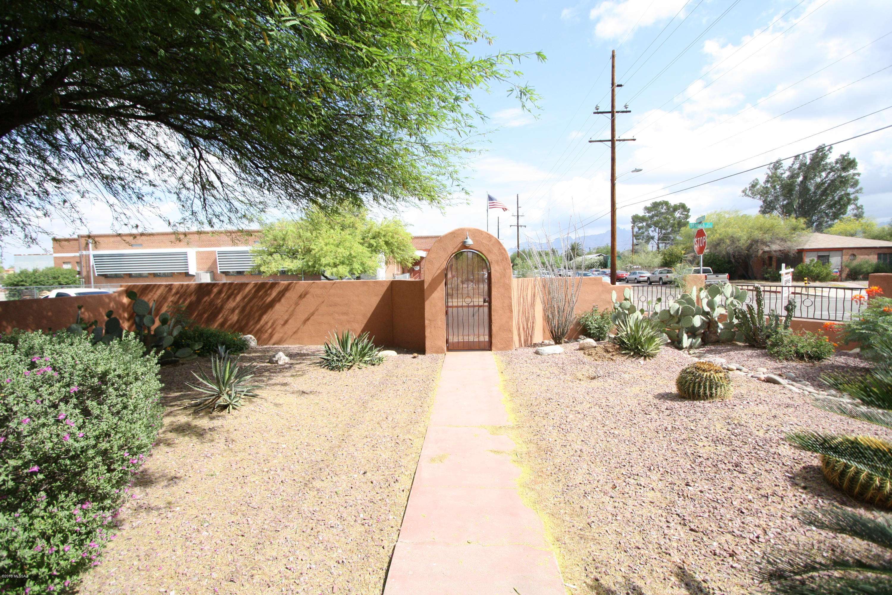 Tucson, AZ 85719,1748 E Seneca Street
