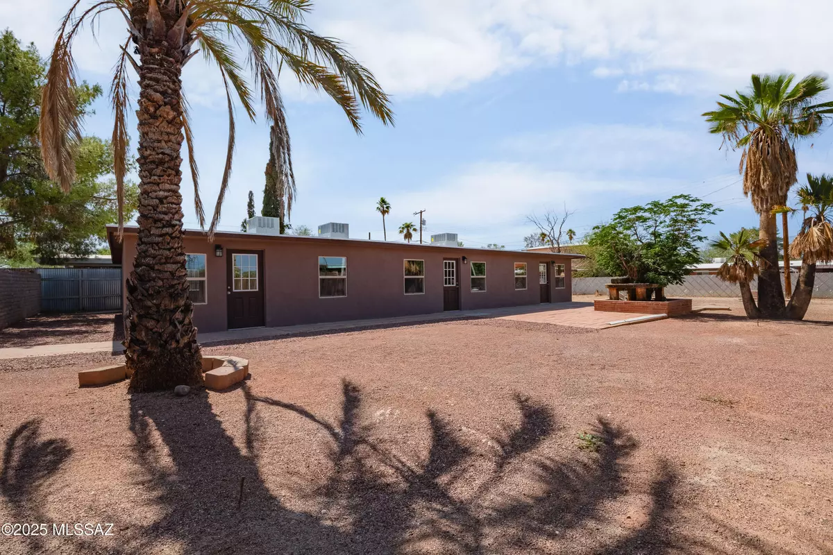 Tucson, AZ 85711,6161 E 21st Street