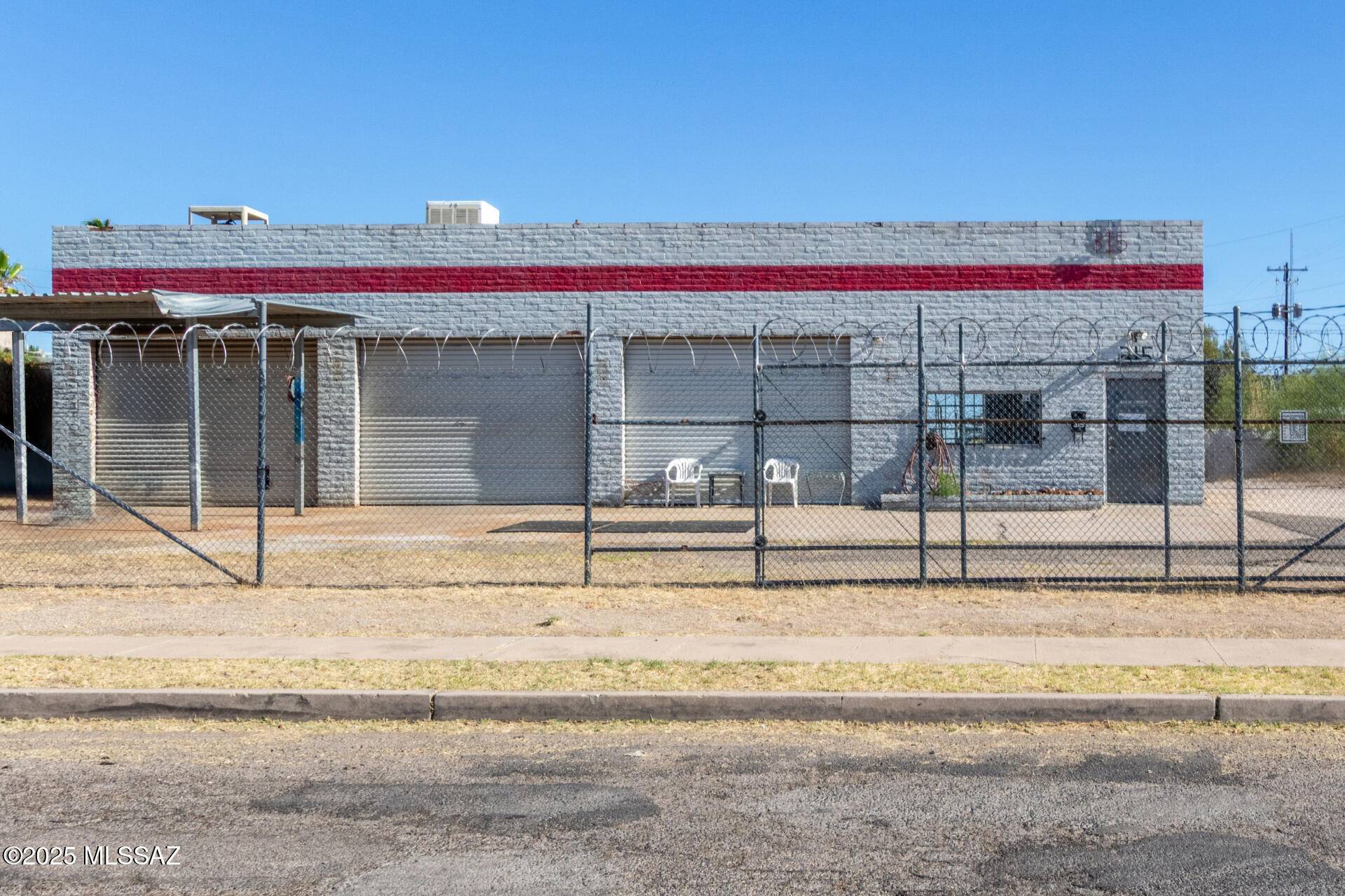Tucson, AZ 85705,315 W Flores Street