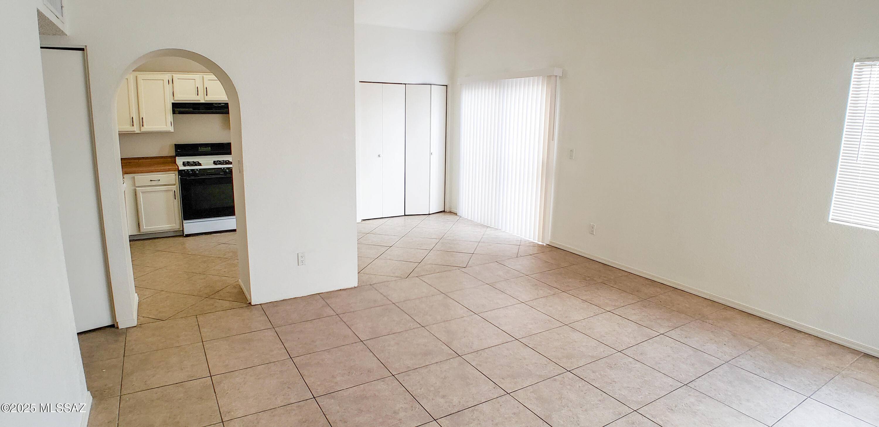 Tucson, AZ 85706,279 W Melridge Street
