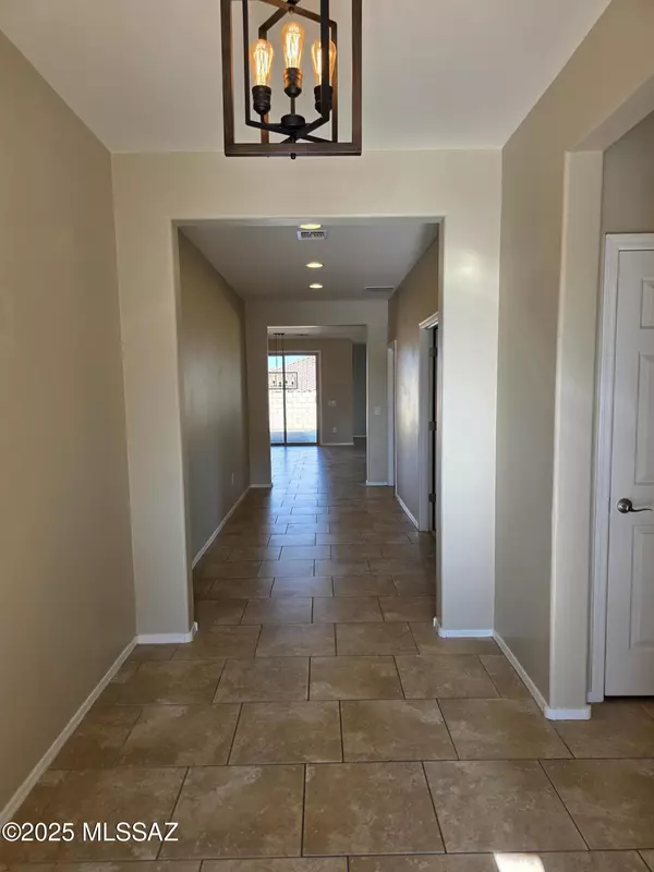 Marana, AZ 85658,14347 N Ceramic Flute Avenue