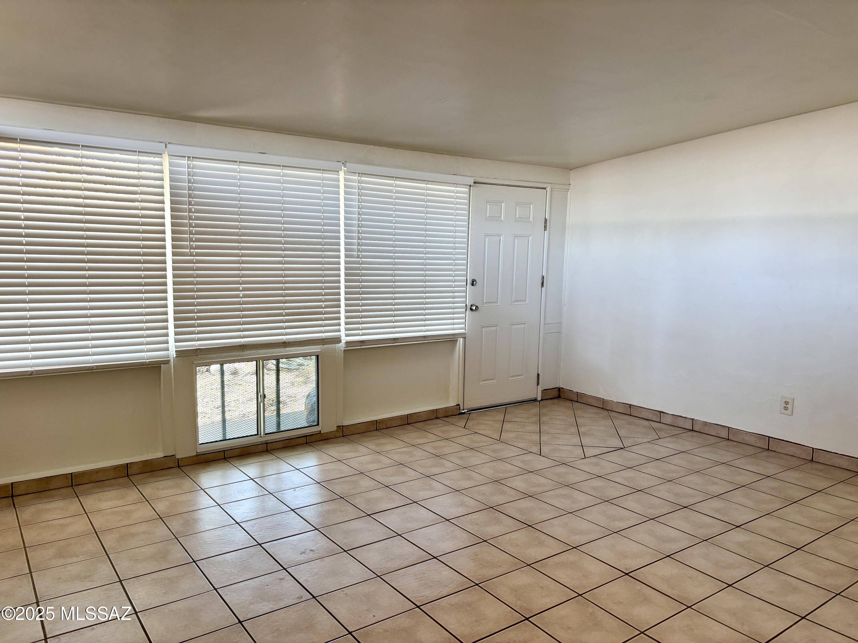 Tucson, AZ 85719,447 N Olsen Avenue