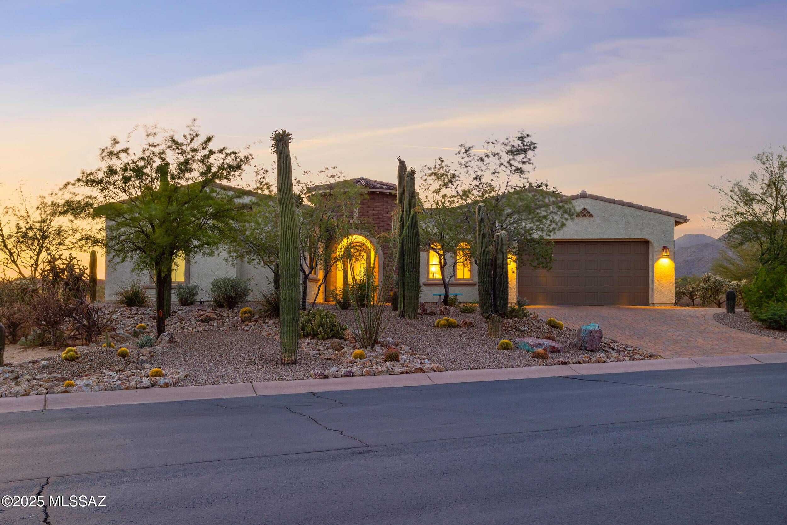 12475 N FARAWAY WASH Trail, Marana, AZ 85658