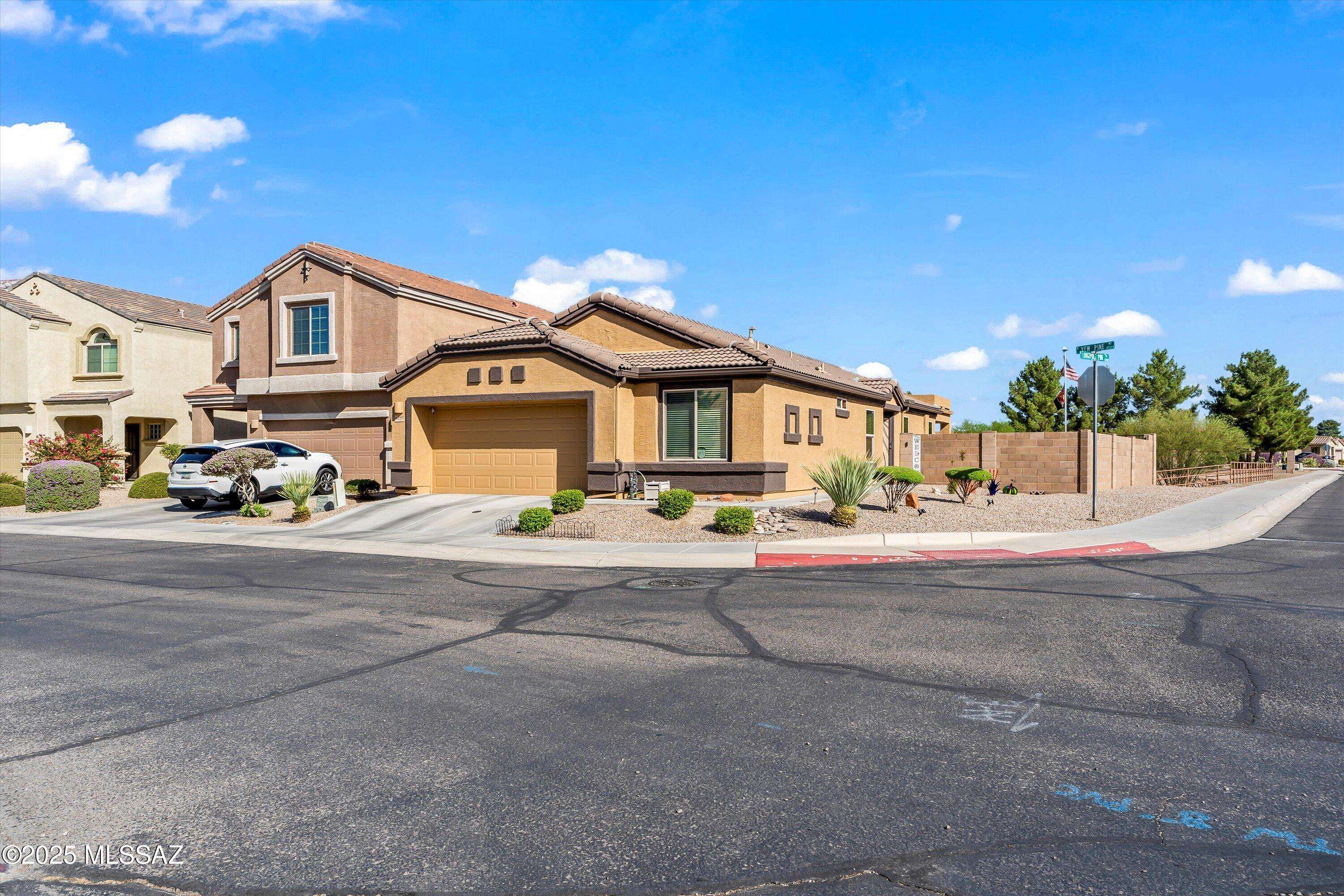 6297 W Yew Pine Way, Tucson, AZ 85743