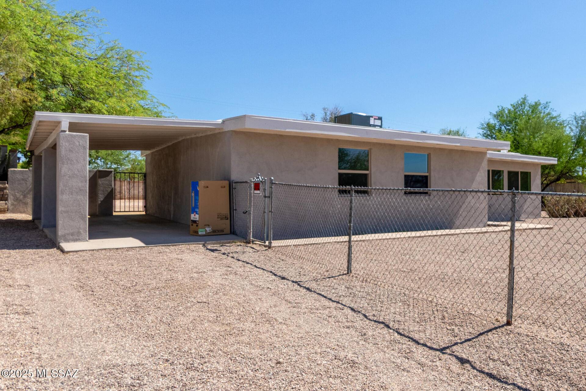 Tucson, AZ 85705,243 E Waverly Street