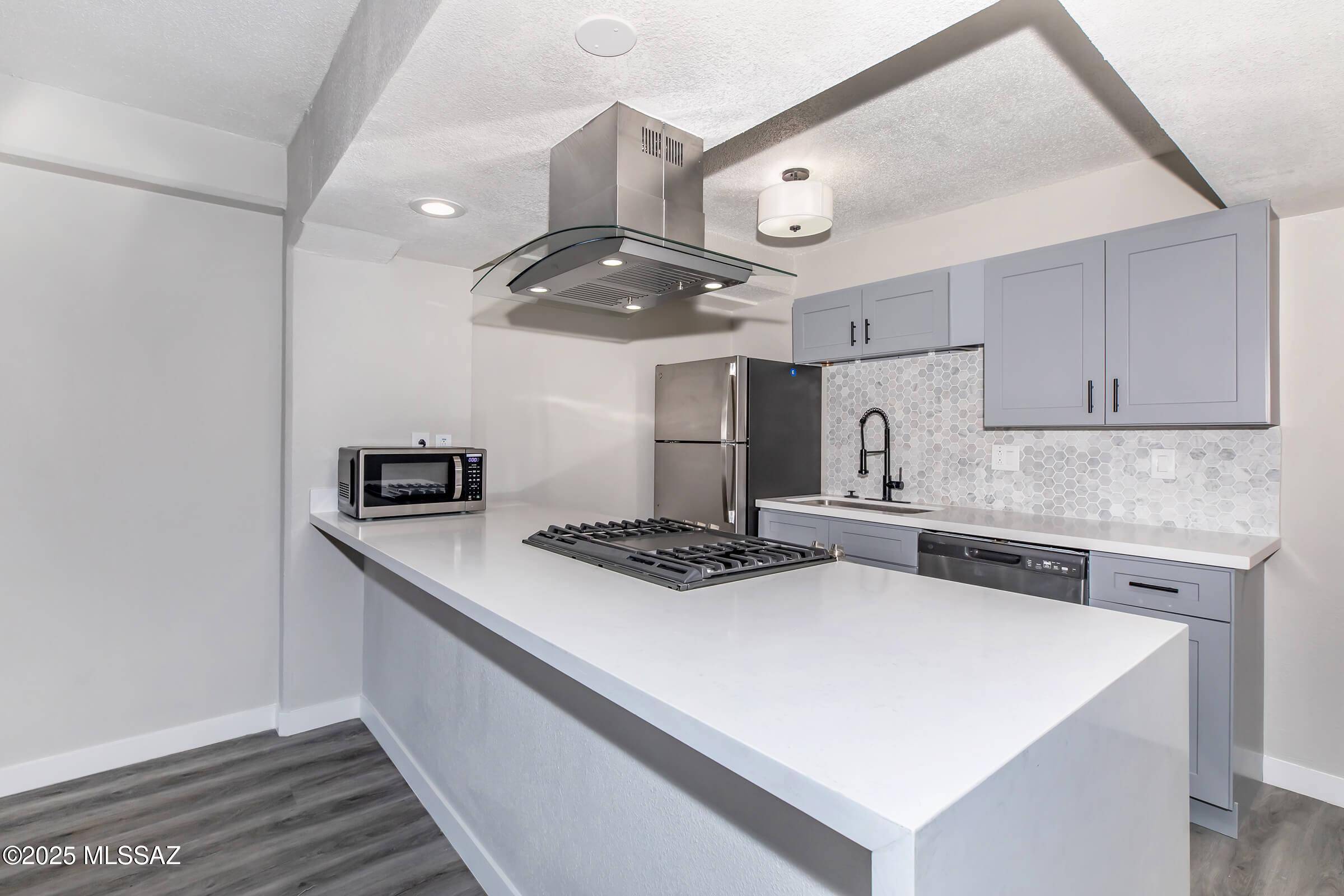 Tucson, AZ 85701,425 W Paseo Redondo 4H