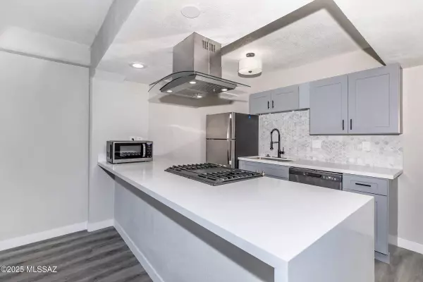Tucson, AZ 85701,425 W Paseo Redondo 4I