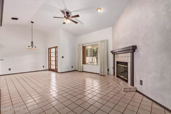 Tucson, AZ 85715,8410 E Heath Court