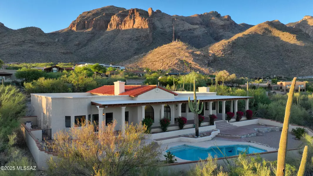 7400 N Cobblestone Road, Tucson, AZ 85718