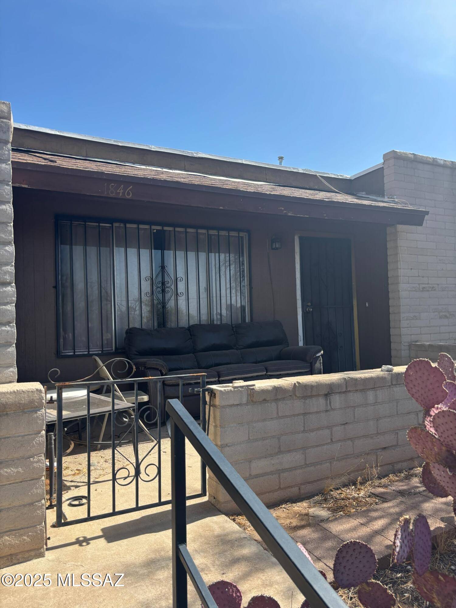 1846 W Caravelle Road, Tucson, AZ 85713