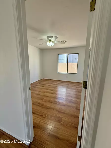 7141 W Deserama Drive, Tucson, AZ 85743
