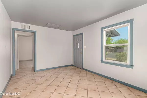 Tucson, AZ 85719,1628 E Grant Road