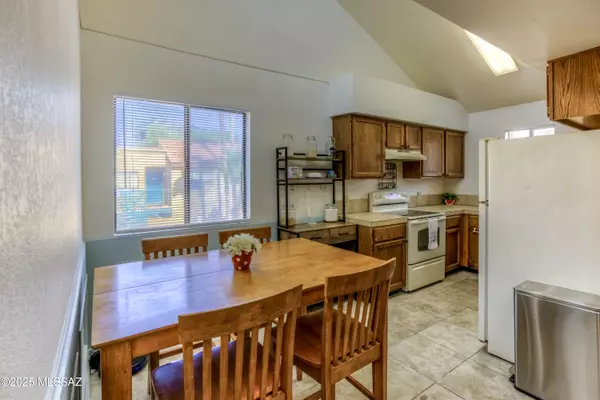 Tucson, AZ 85716,3690 N Country Club Road ## 1010