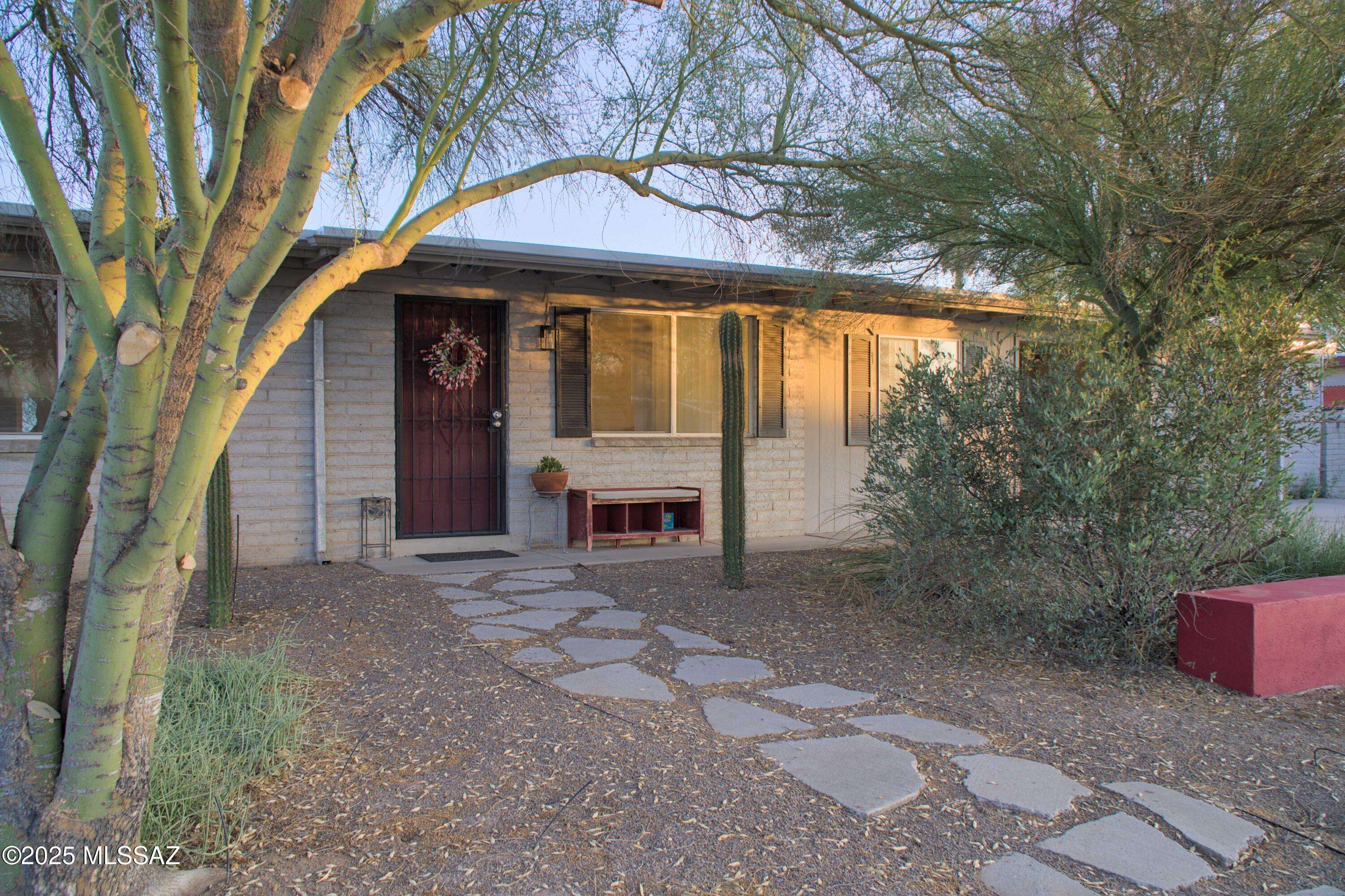 3033 W Shumaker Drive, Tucson, AZ 85741