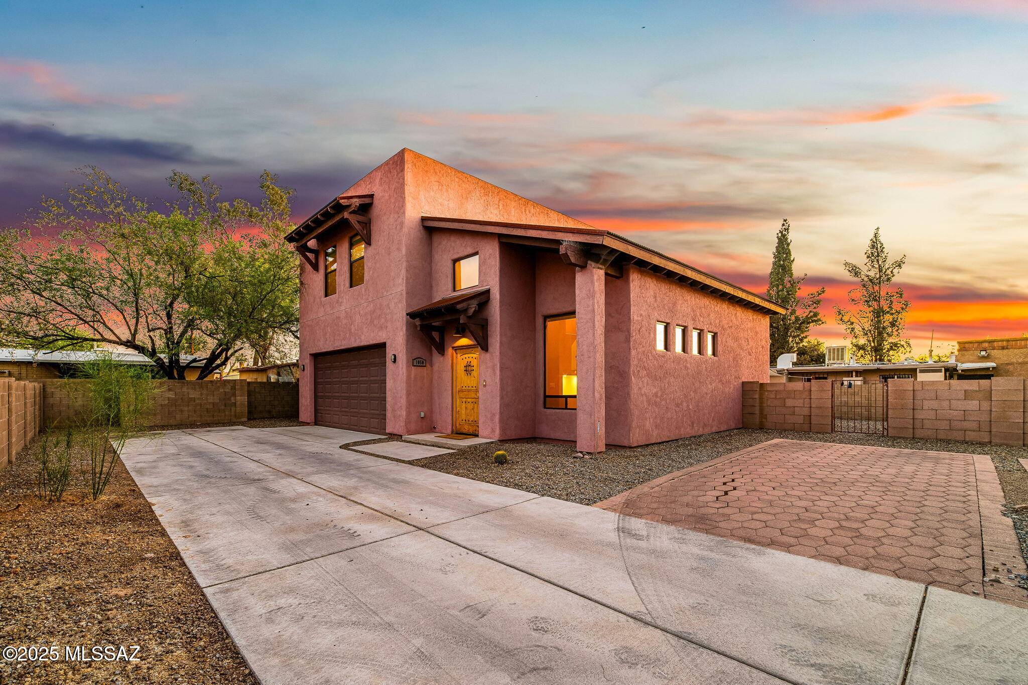 1050 E Easy Street, Tucson, AZ 85719