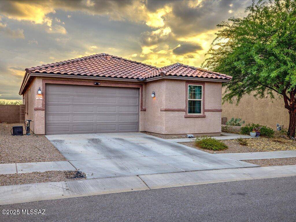 17054 S Emerald Vista Drive, Vail, AZ 85641