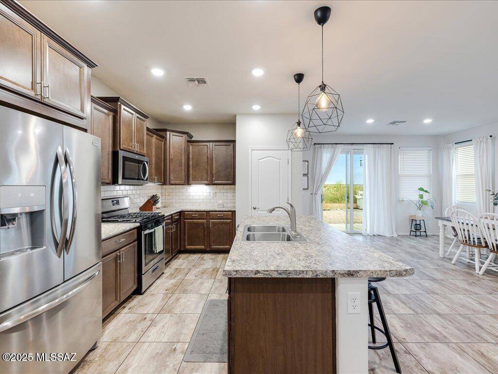 Vail, AZ 85641,17054 S Emerald Vista Drive