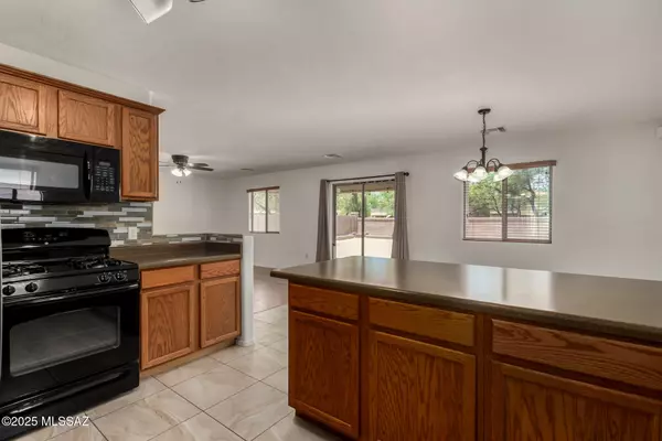 Sahuarita, AZ 85629,742 W Calle Ormino