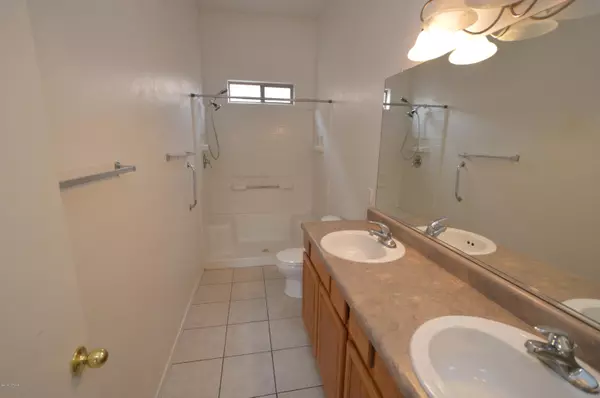 Tucson, AZ 85710,8535 E Seabury Court #2