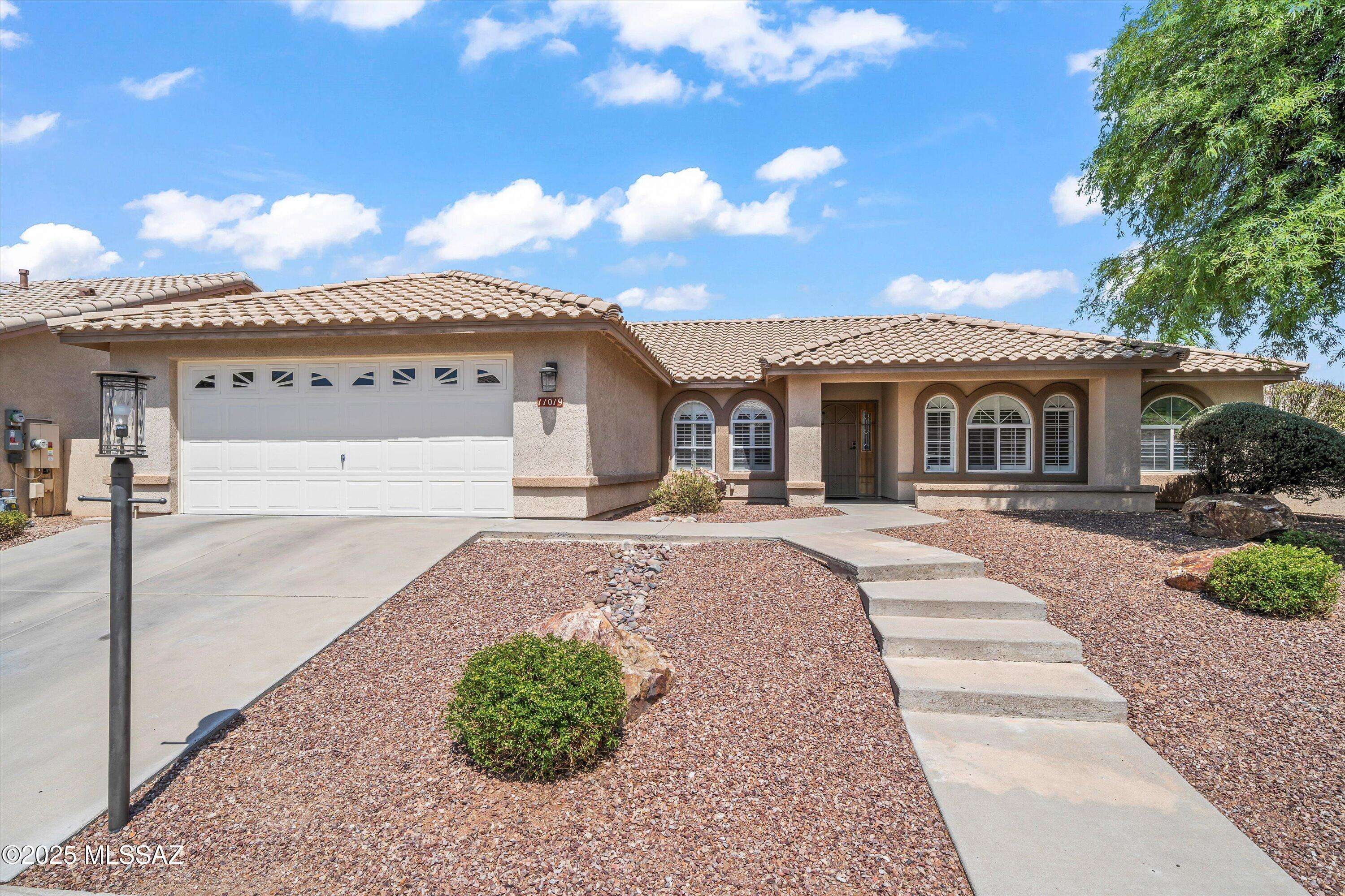 11019 N Mountain Breeze Drive, Tucson, AZ 85737
