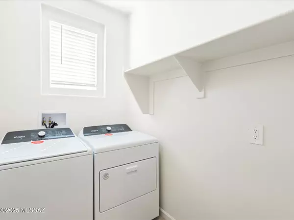 820 W Calle Las Varitas, Sahuarita, AZ 85629