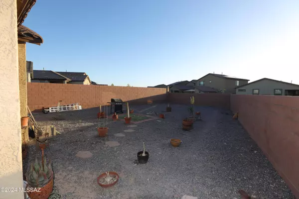 Tucson, AZ 85747,7976 S Golden Bell Drive