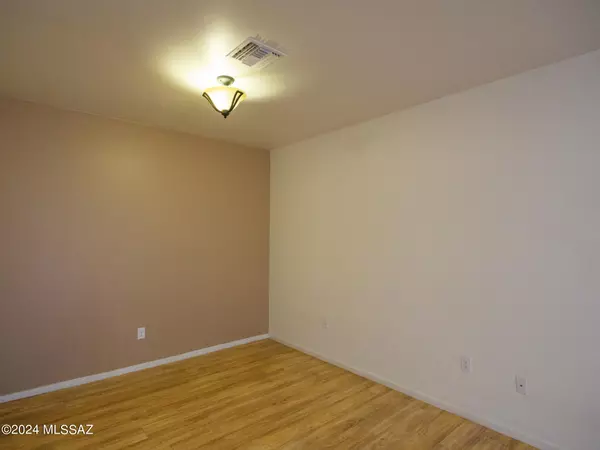 Tucson, AZ 85711,1025 N Benton Avenue #2