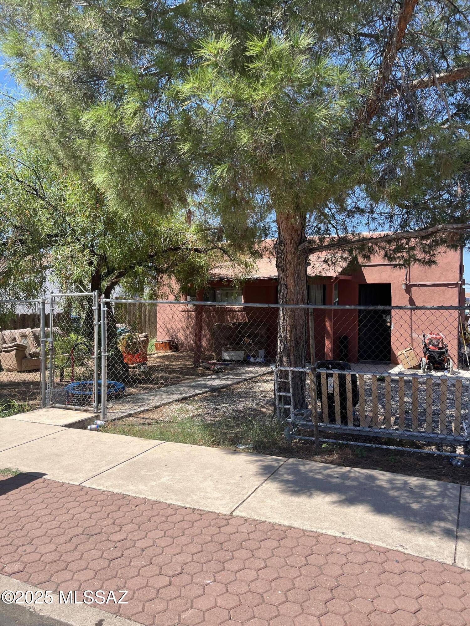 3638 S 9th Avenue, Tucson, AZ 85713